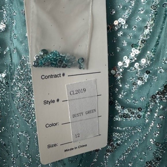 BRAND NEW DUSTY GREEN PROM DRESS MON CHERI - Picture 4 of 5